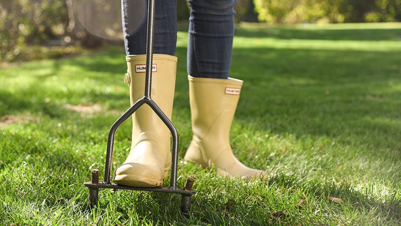 Aérateurs de pelouse pour aider à rendre votre pelouse la meilleure du quartier