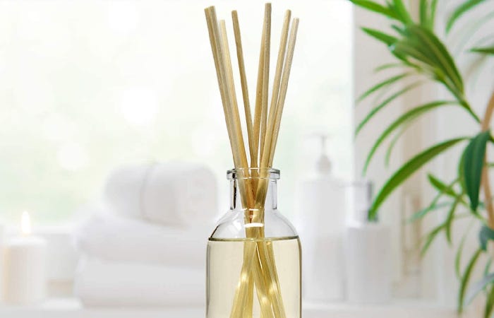 Gardez votre maison à l'odeur fraîche avec ces diffuseurs à roseaux