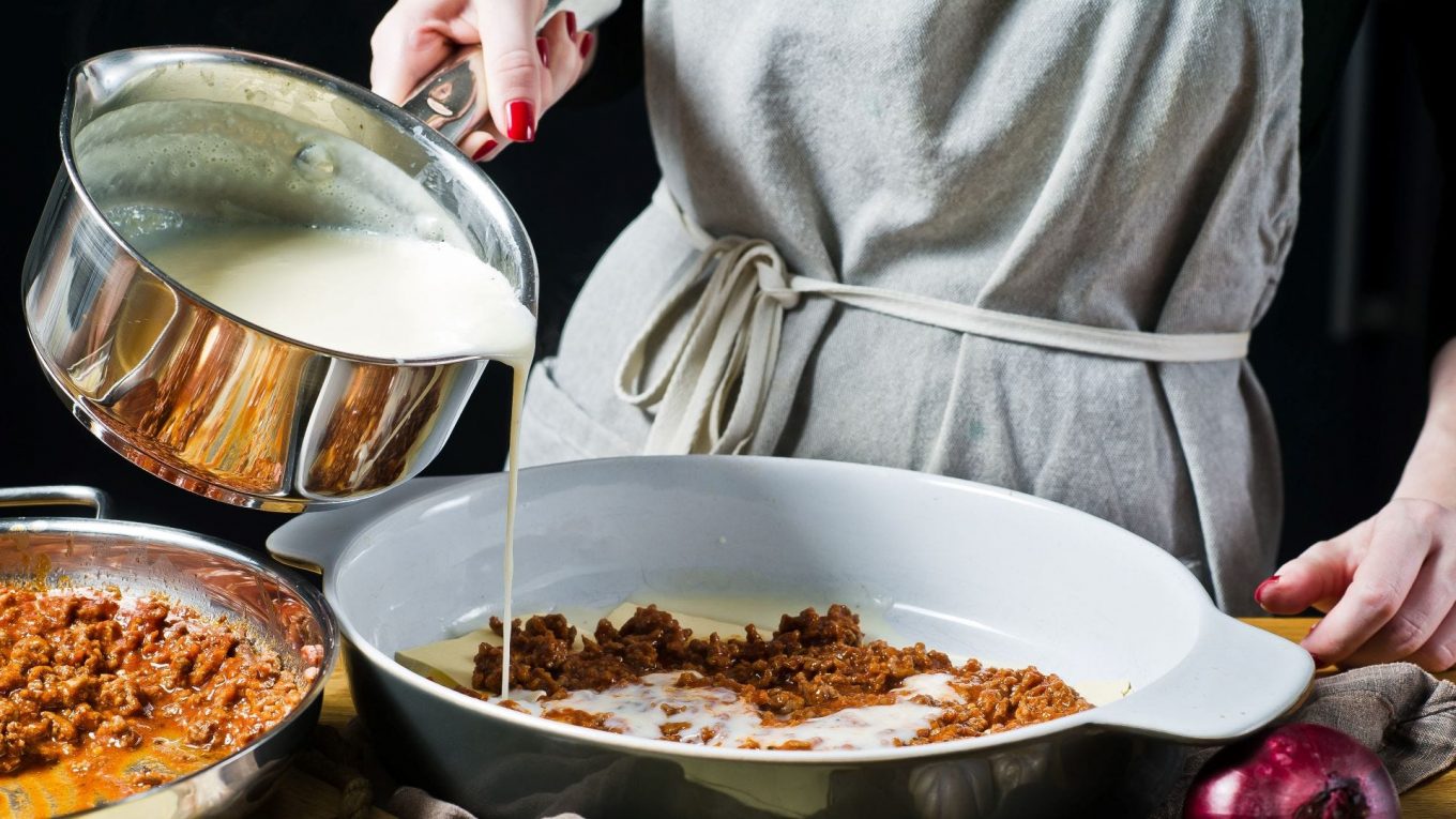 Les 5 sauces mères de la cuisine classique et comment les préparer