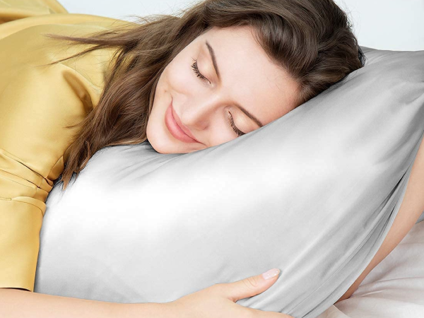 Les meilleures taies d'oreiller en soie pour une bonne nuit de sommeil