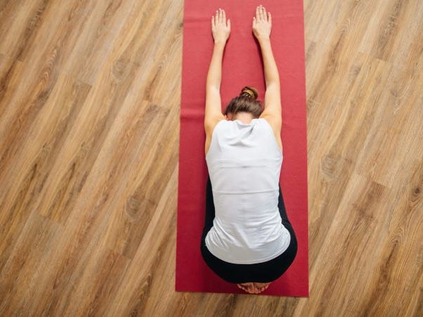 Les meilleurs hauts de yoga pour femmes pour un entraînement confortable