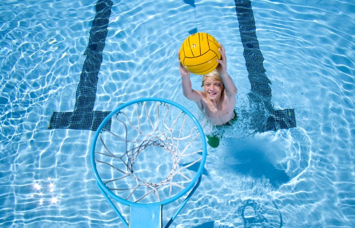 Les meilleurs paniers de basket pour votre piscine