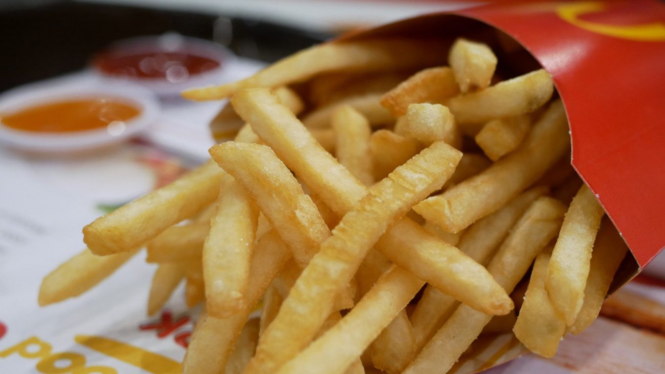 Voici ce que McDonald's a dit à propos de cette vidéo de recharge de frites gratuite sur TikTok